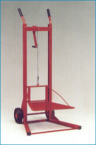 Carrello per il sollevamento delle damigiane